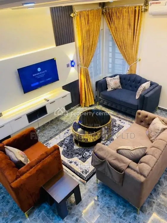 Luxuriously Furnished 2-Bedroom Duplex