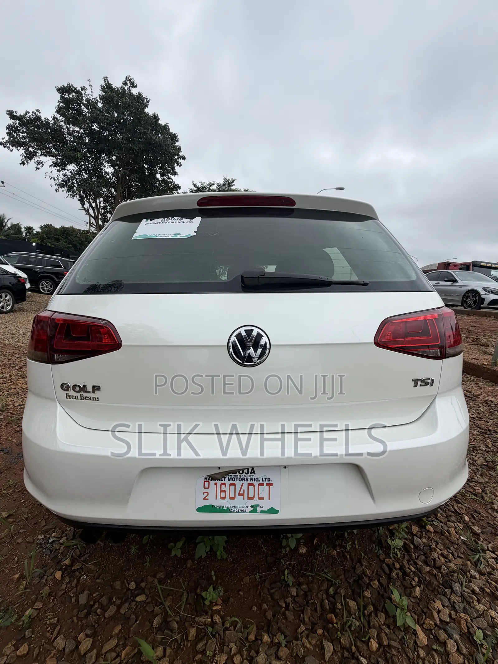 Volkswagen Golf TSI 2-Door FWD 2016 White