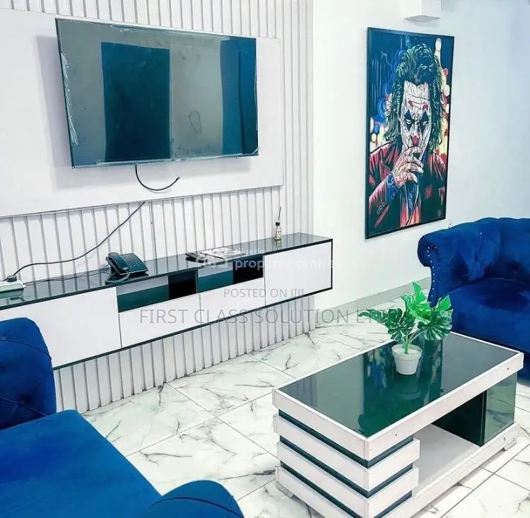 3 Bedrooms Apartment