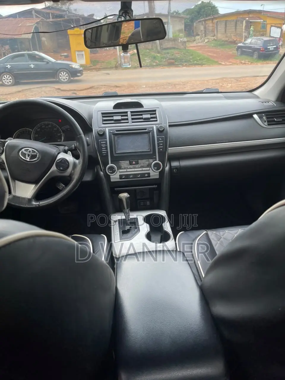 Toyota Camry SE 4dr Sedan (2.5L 4cyl 6A) 2013 Gray