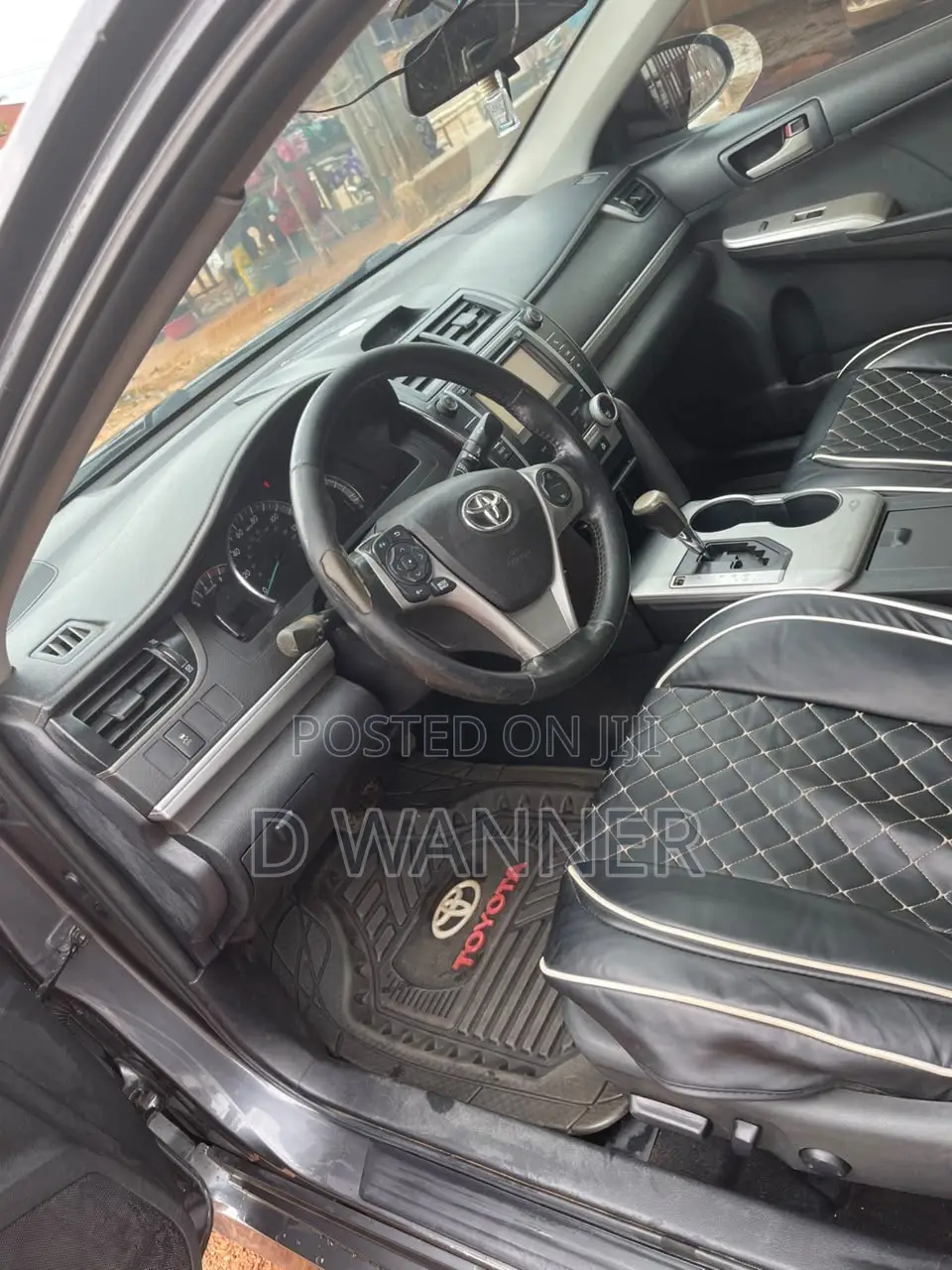Toyota Camry SE 4dr Sedan (2.5L 4cyl 6A) 2013 Gray