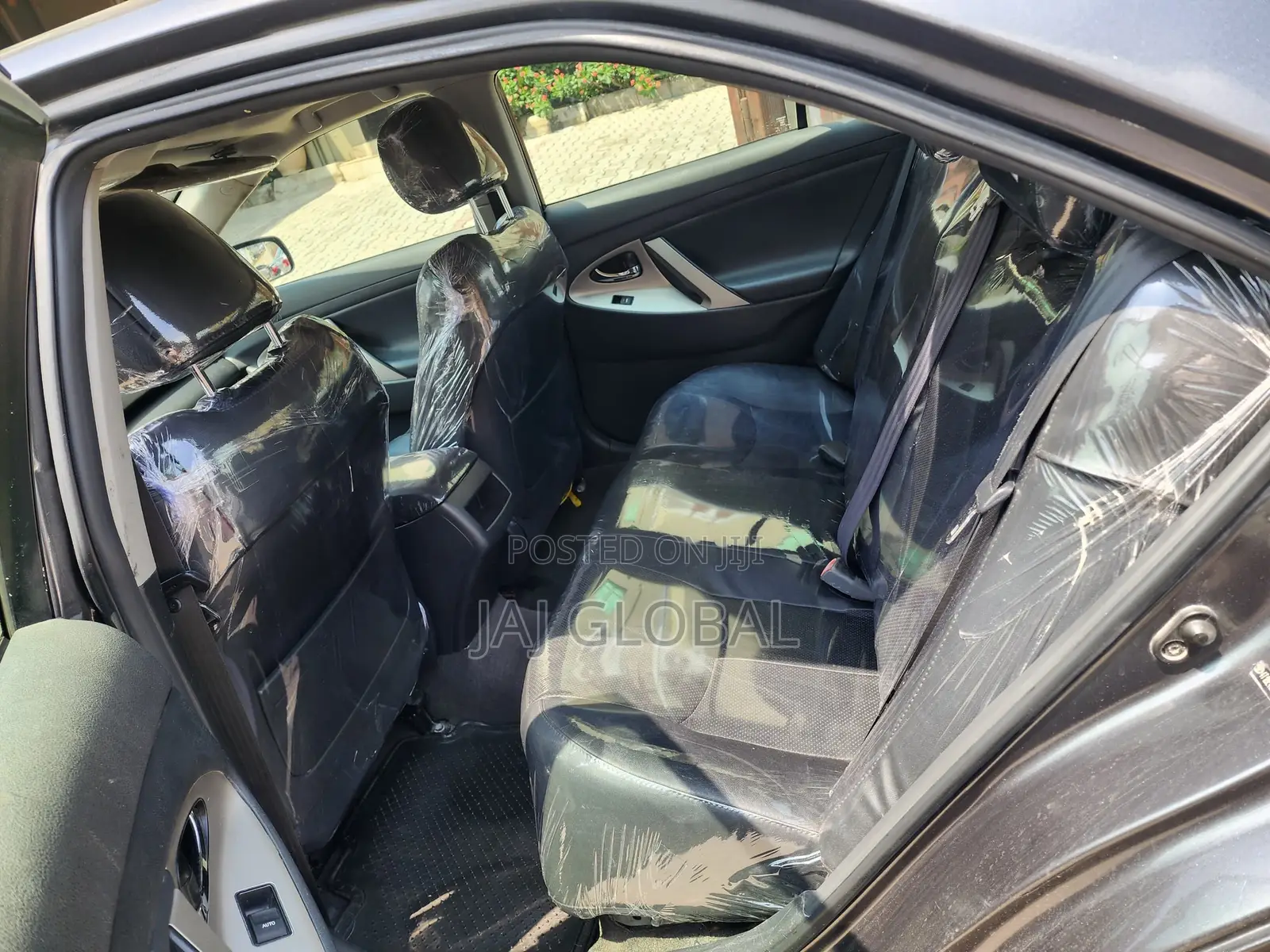 Toyota Camry SE 4dr Sedan (2.5L 4cyl 6AM) 2010 Gray