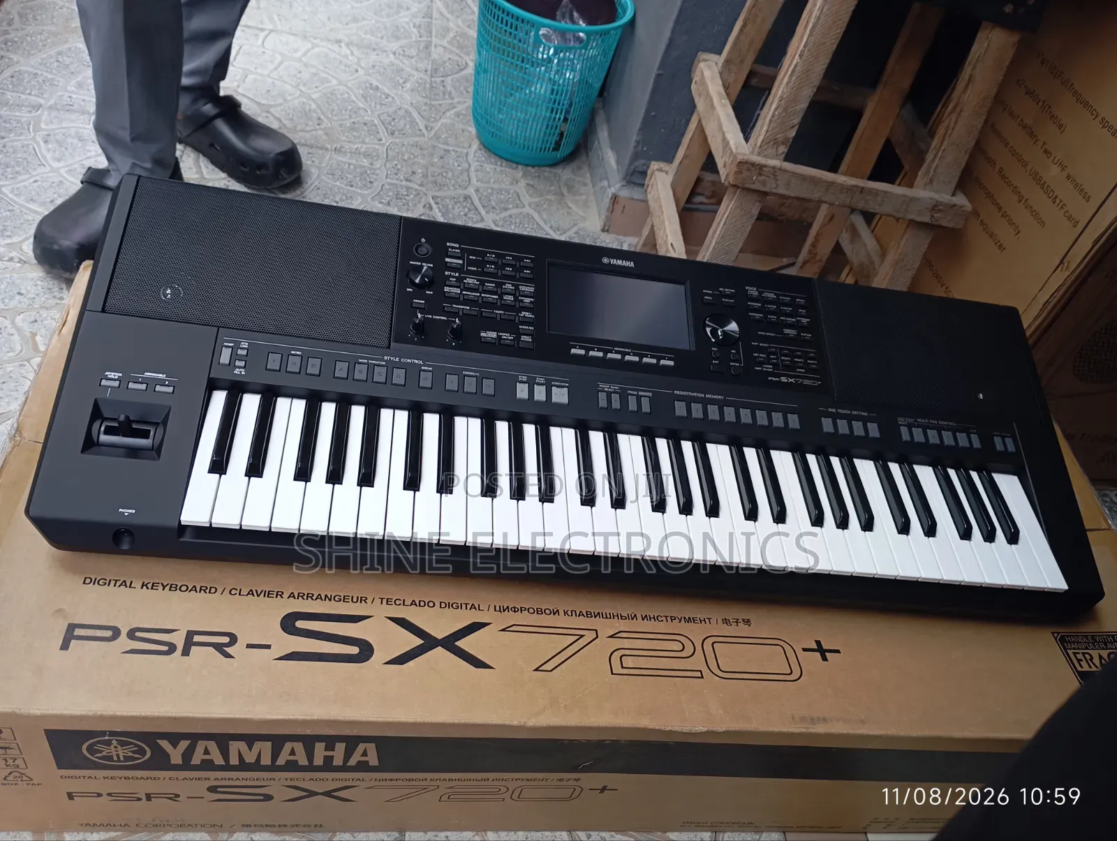 PSR 720+ Work Station Keyboard 61keys
