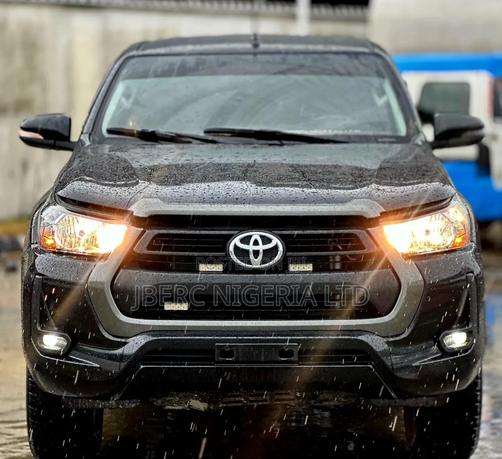 Toyota Hilux 2025 Black