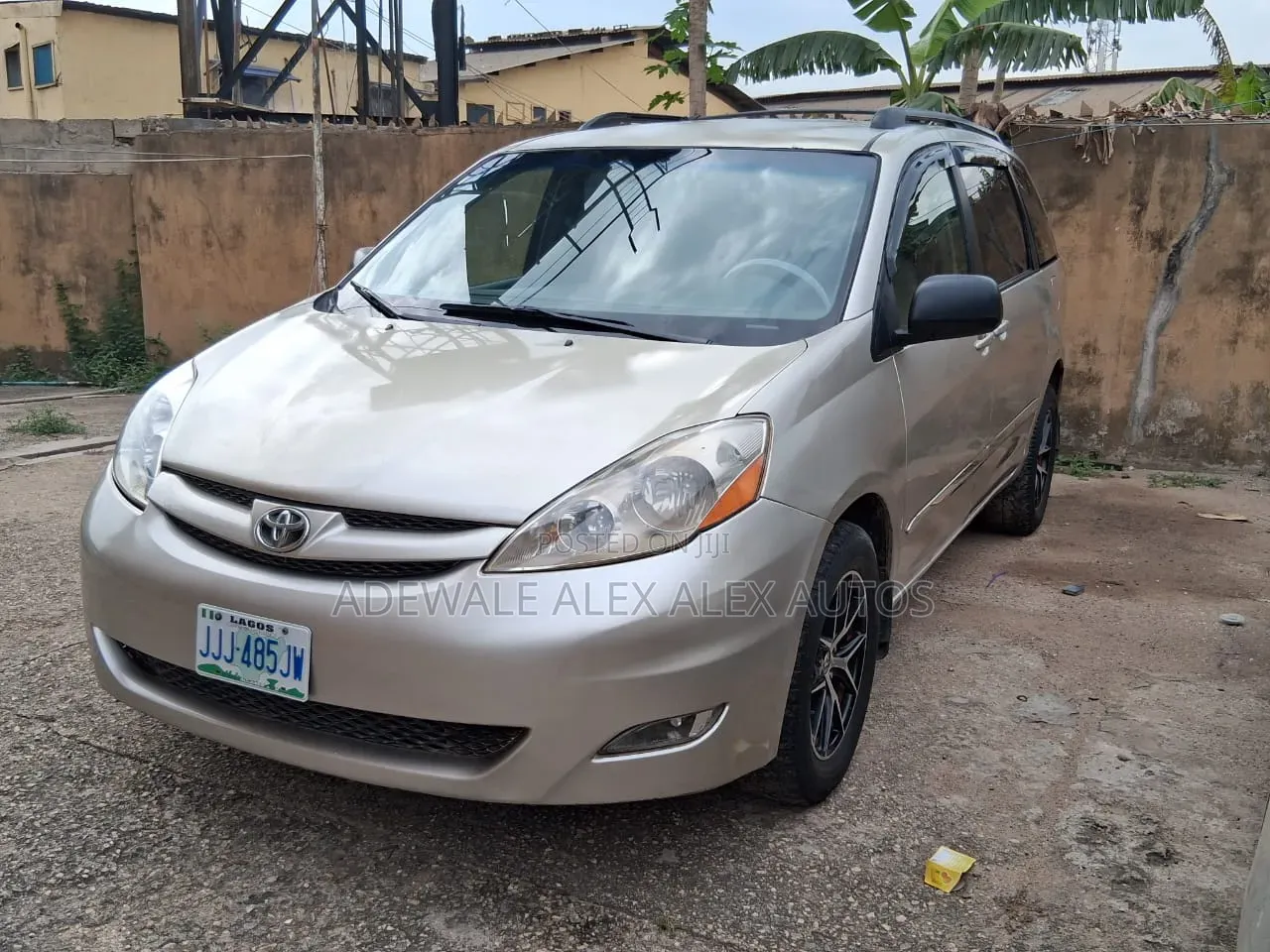 Toyota Sienna 2006 Gold