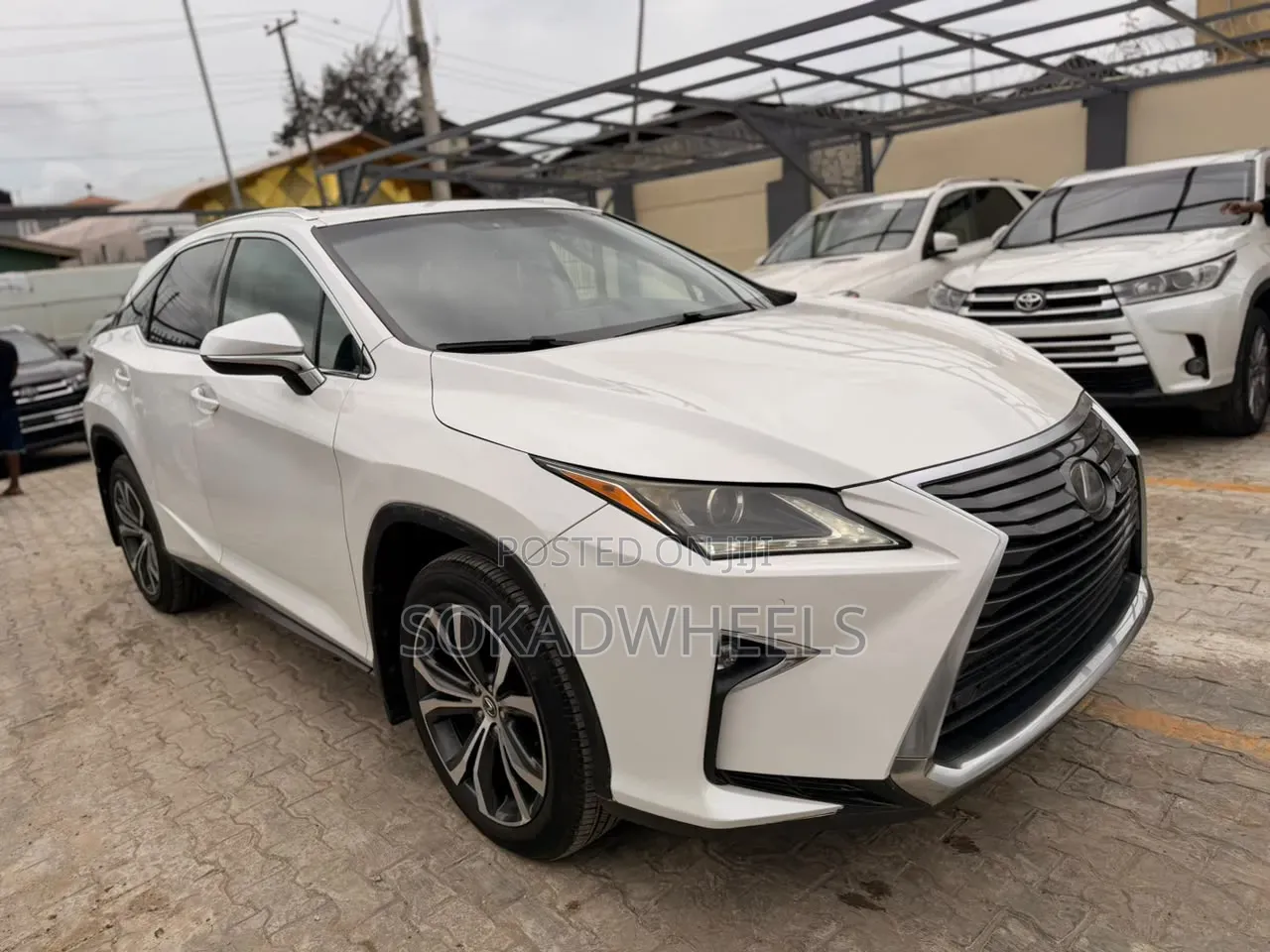 Lexus RX 350 FWD 2016 White