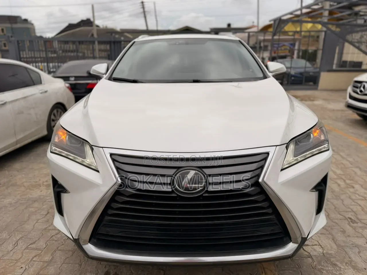 Lexus RX 350 FWD 2016 White
