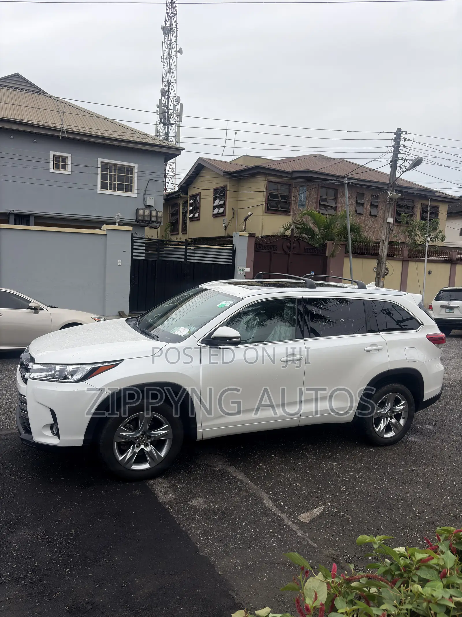 Toyota Highlander XLE V6 4x4 (3.5L 6cyl 6A) 2016 White