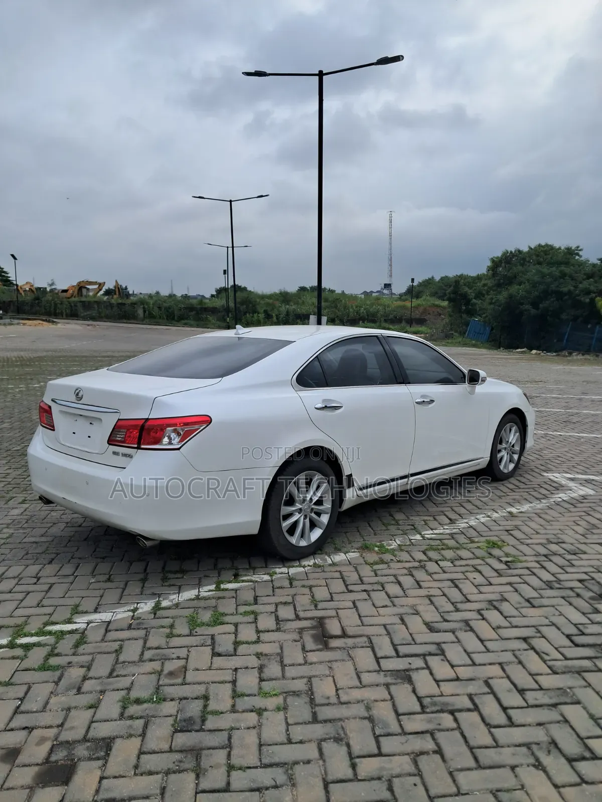 Lexus ES 2012 White