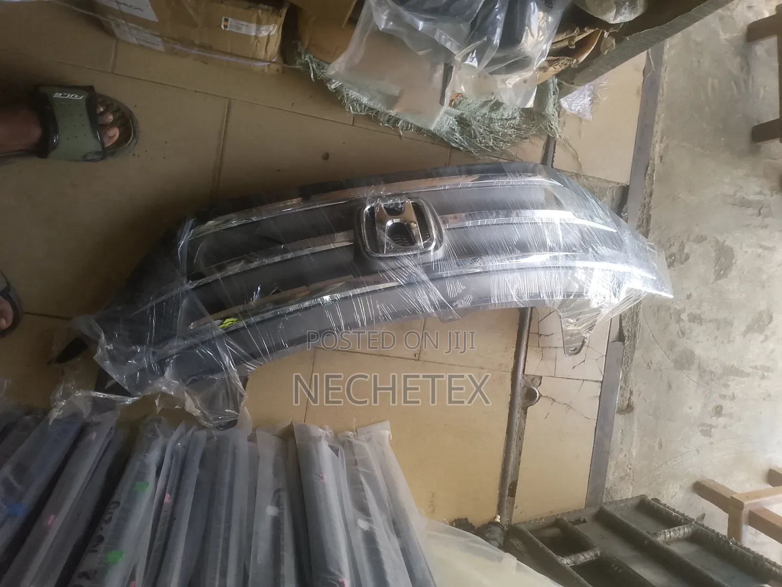 Front Grill Honda CR-V New One