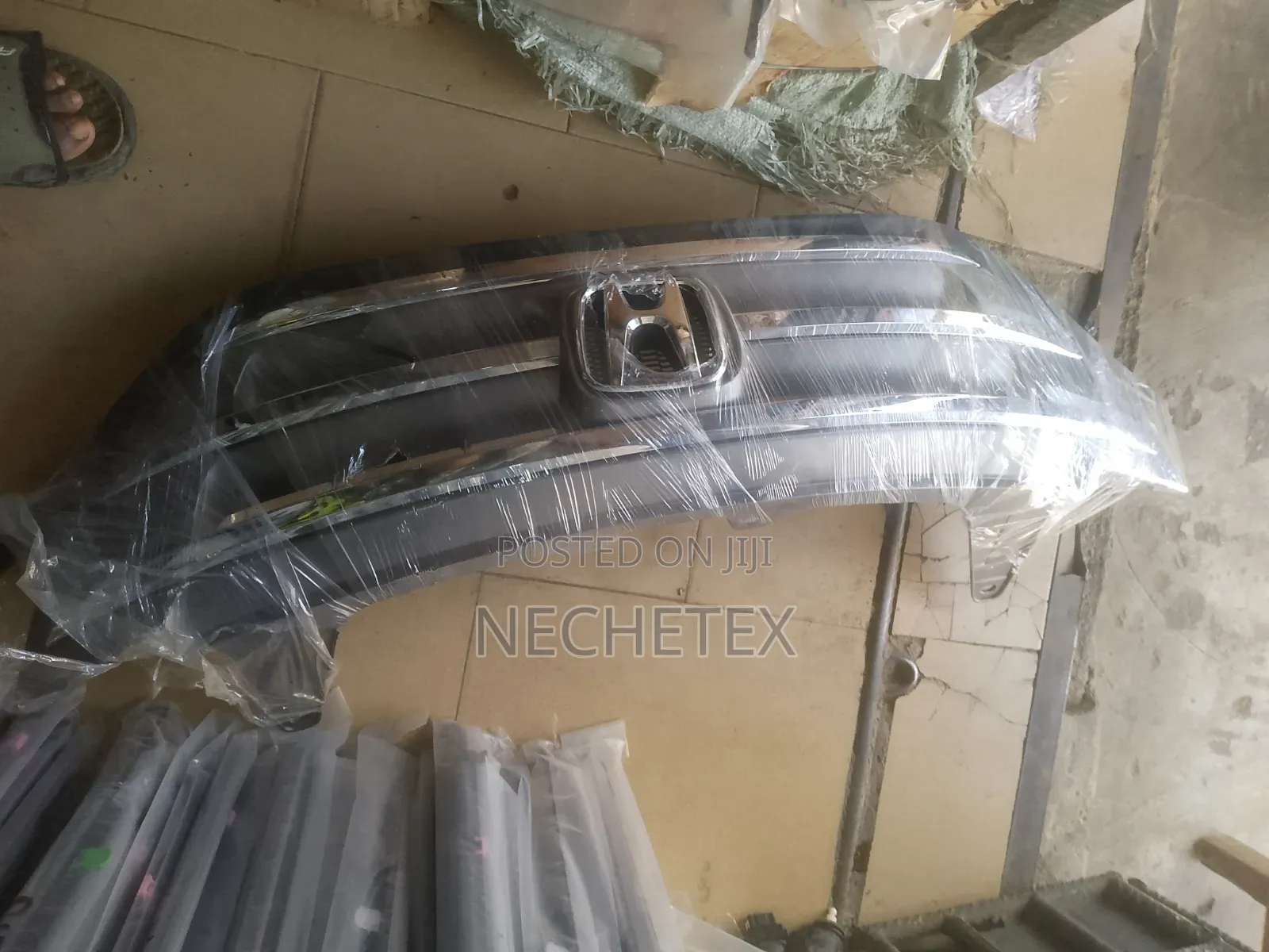 Front Grill Honda CR-V New One