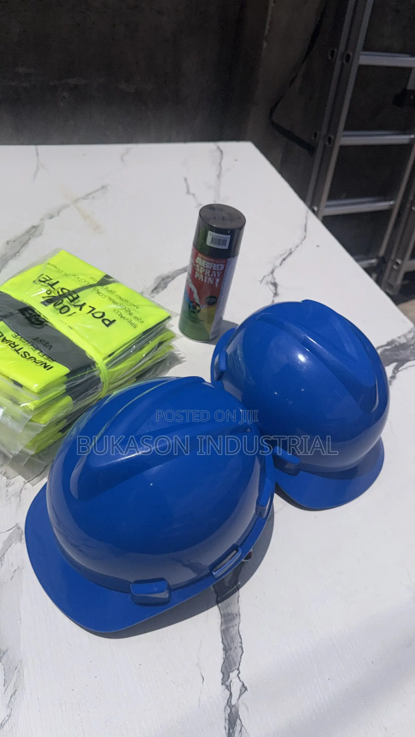 Construction Site Safety Helmets - Bulk Supply Industrial Hard Hats