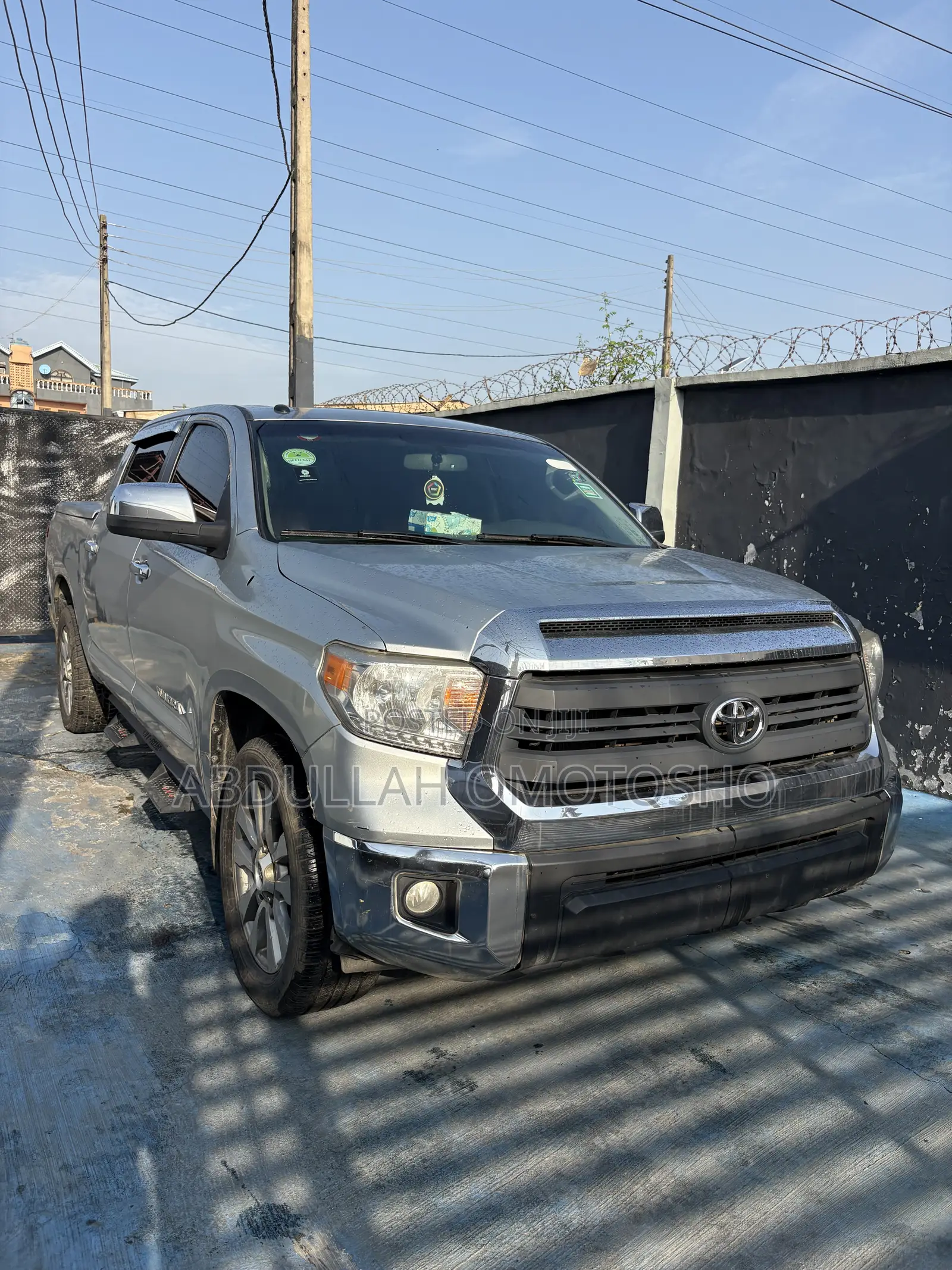 Toyota Tundra Limited 4dr Double Cab 4WD SB (5.7L 8cyl 6A) 2014 Silver