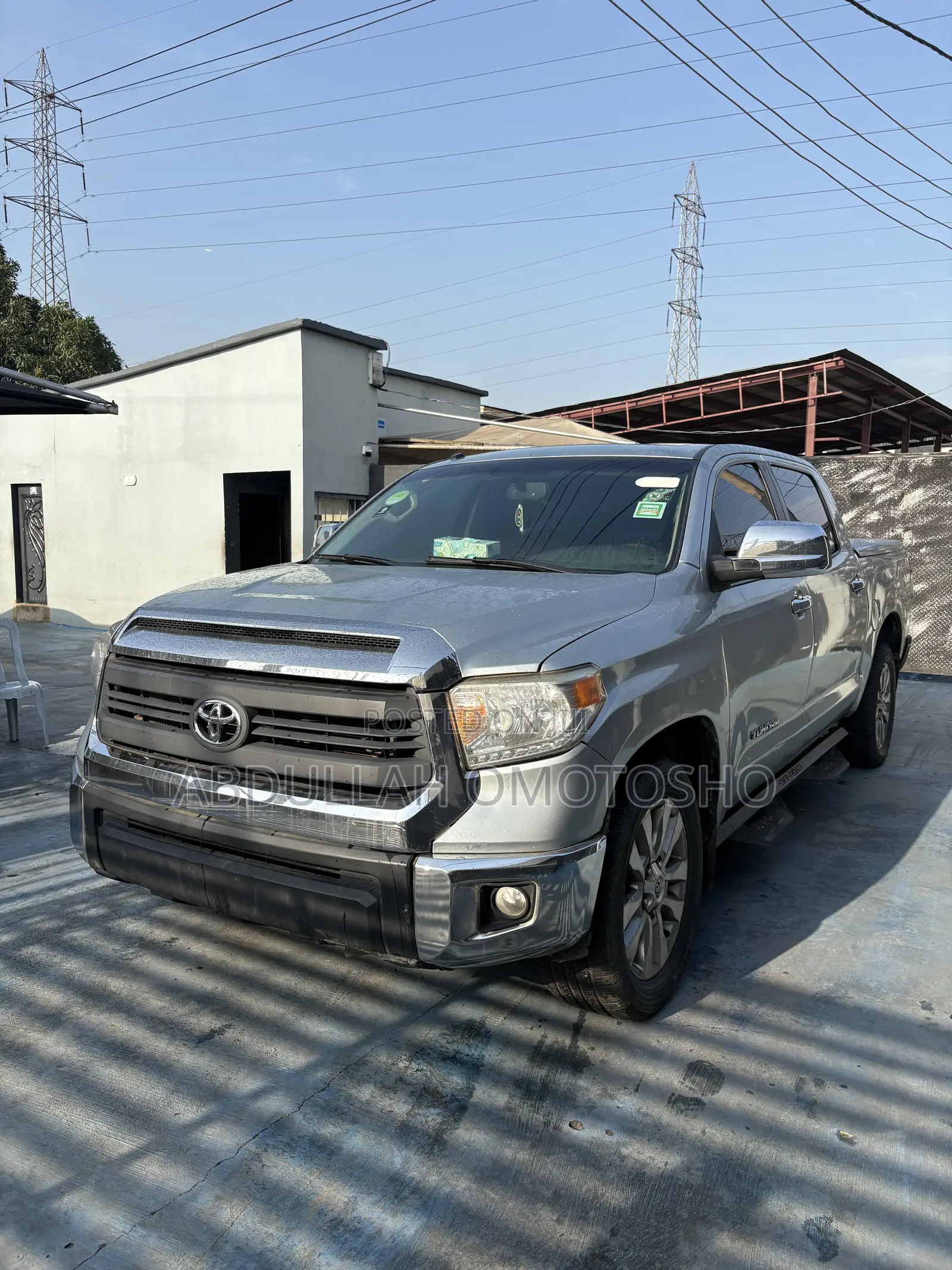Toyota Tundra Limited 4dr Double Cab 4WD SB (5.7L 8cyl 6A) 2014 Silver