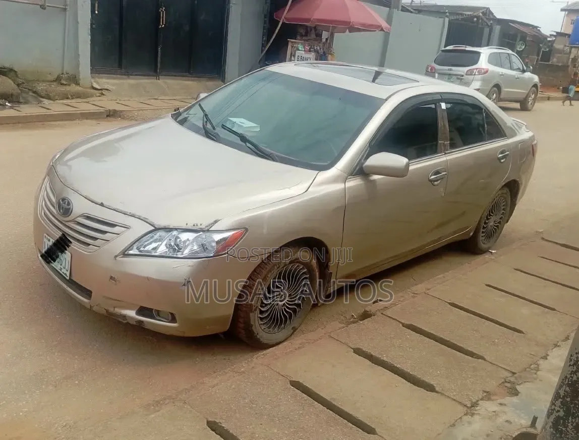 Toyota Camry 2008 Gold