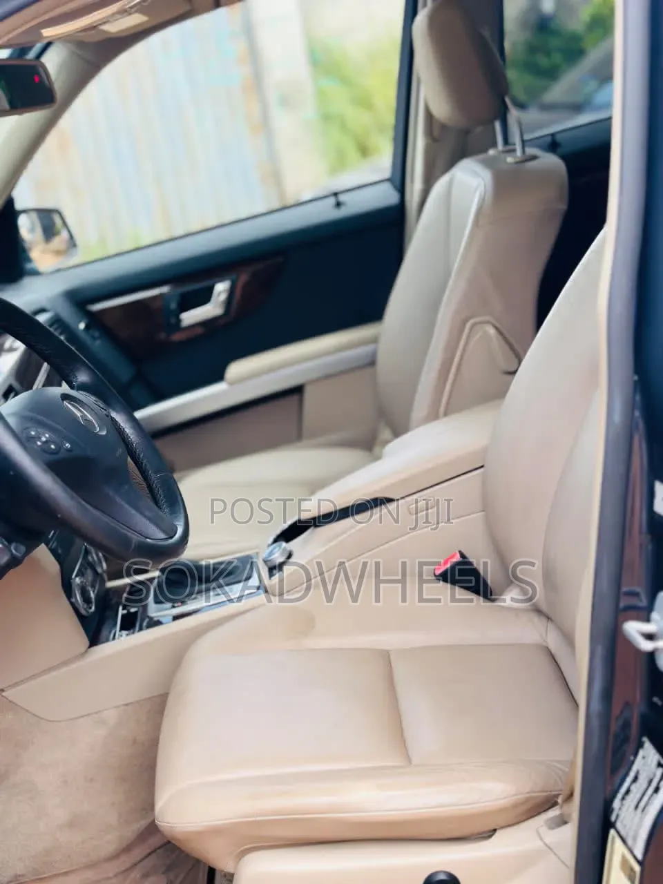 Mercedes-Benz GLK-Class 2011 Gray