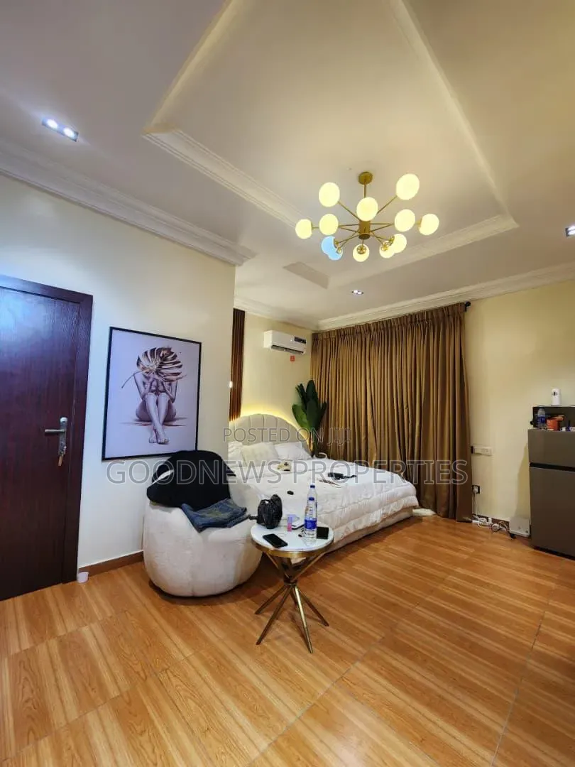 Furnished 1bdrm Shared Apartment in Ikota for rent
