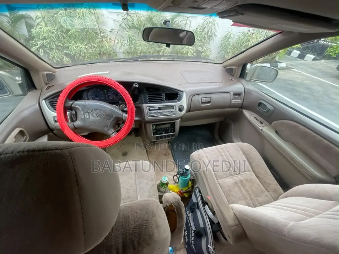 Toyota Sienna 2001 Silver
