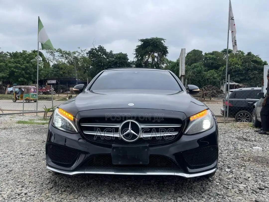 Mercedes-Benz C300 2015 Black