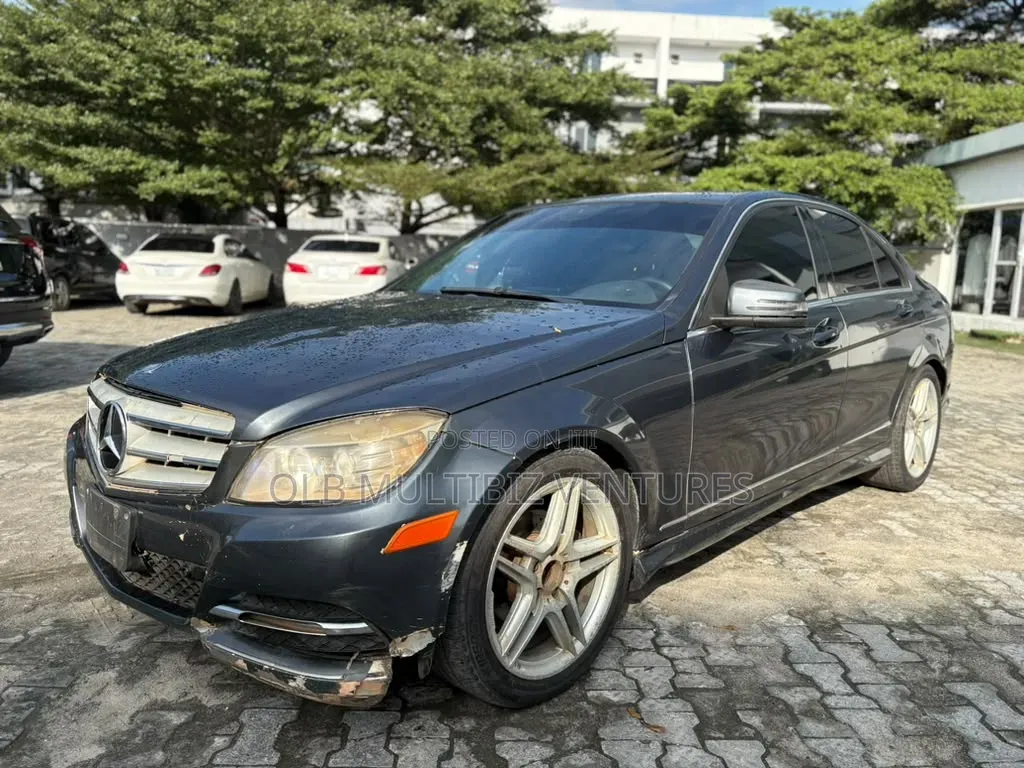 Mercedes-Benz C300 2008 Black