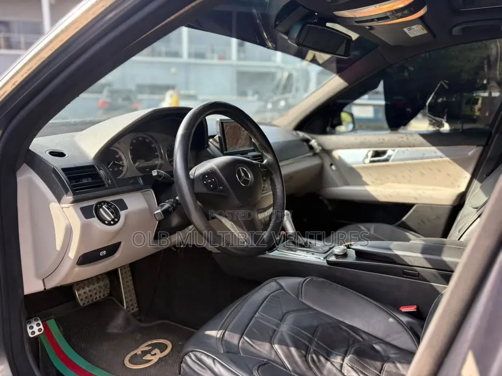 Mercedes-Benz C300 2008 Black