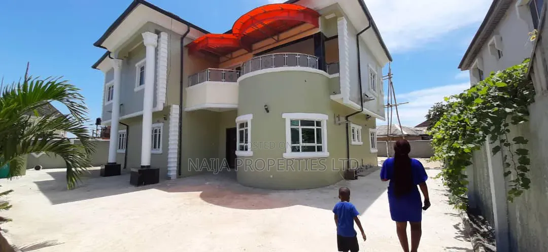 4bdrm Duplex in Awoyaya for rent