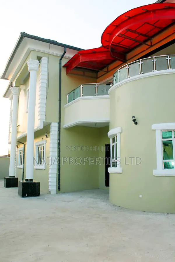 4bdrm Duplex in Awoyaya for rent