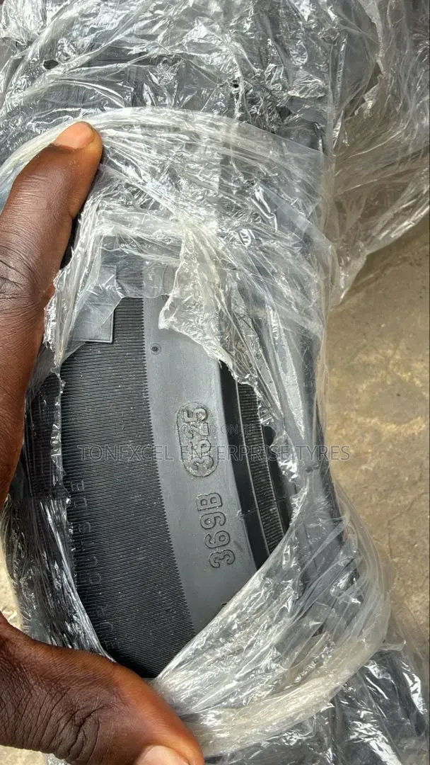 Pirreli Tyre 295/40/22 Made in Italy