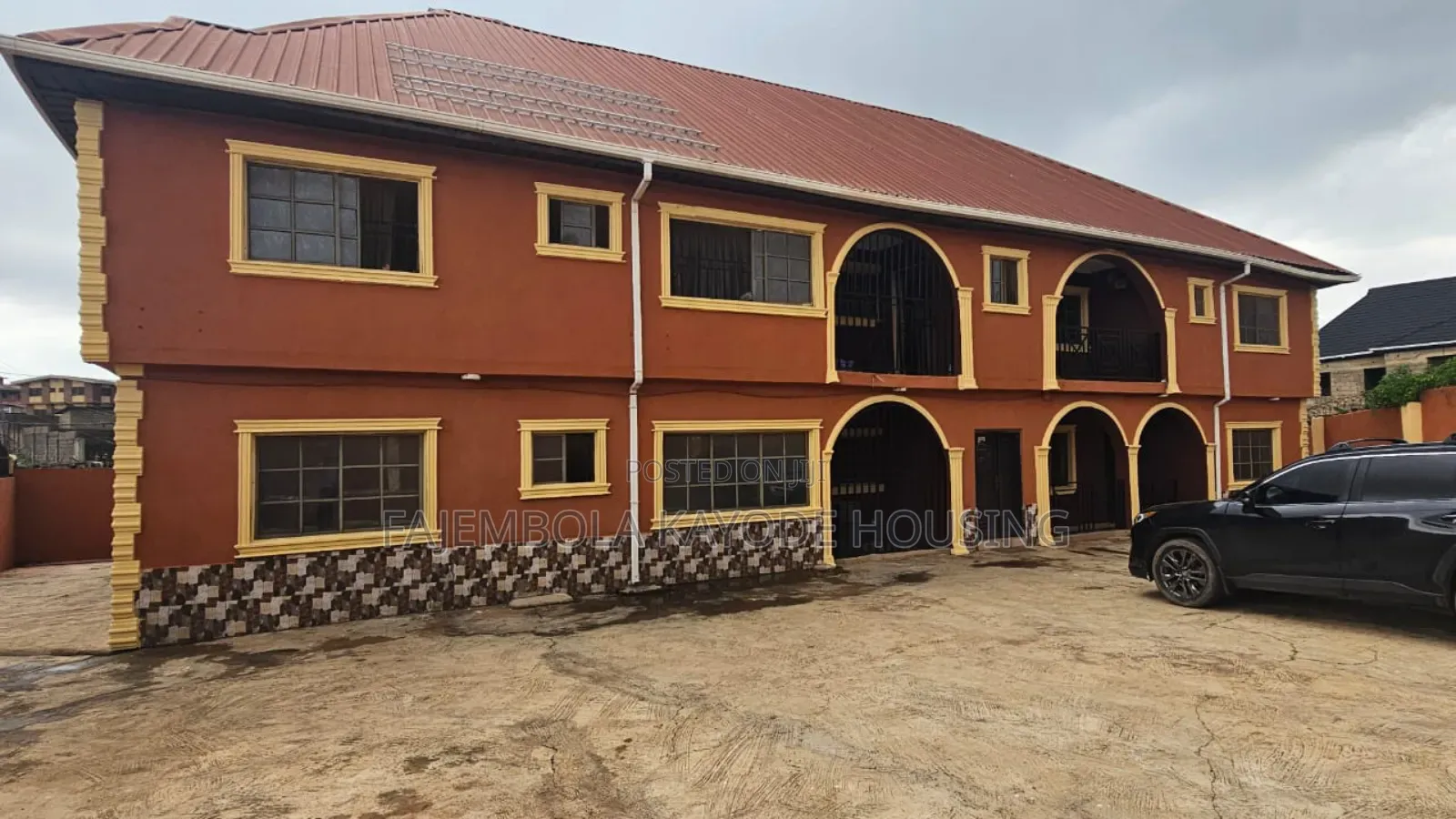 4bdrm Block of Flats in Old Ife Road, Alakia for sale
