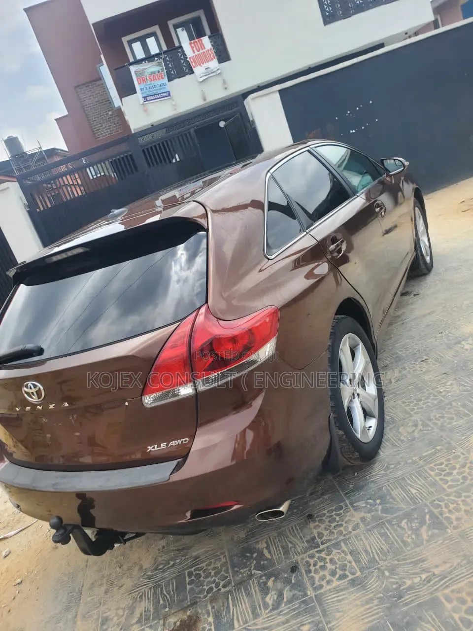 Toyota Venza XLE 4dr Wagon AWD (3.5L 6cyl 6A) 2015 Brown