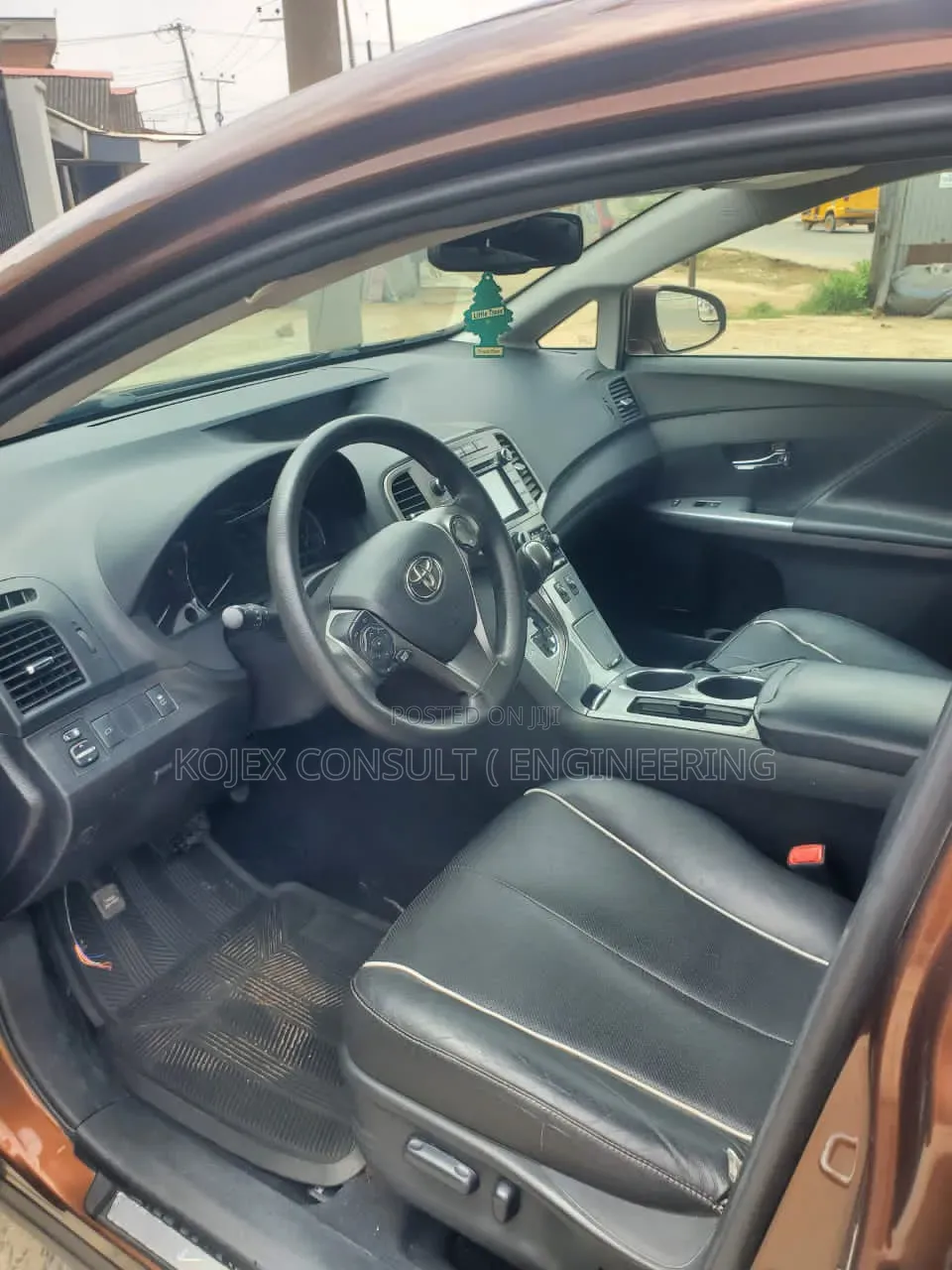 Toyota Venza XLE 4dr Wagon AWD (3.5L 6cyl 6A) 2015 Brown