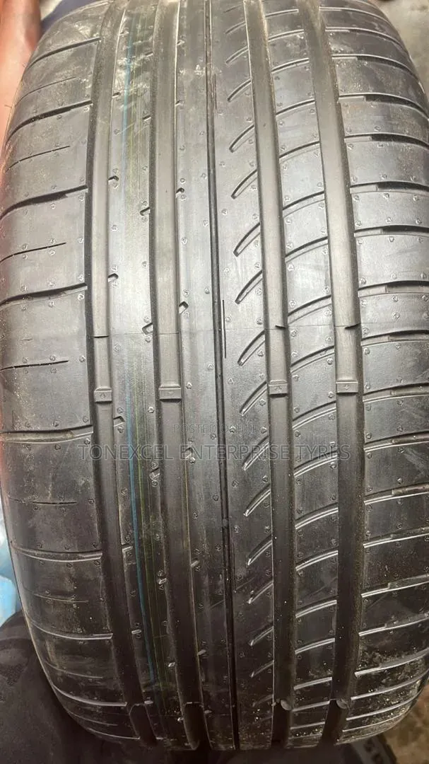 Brand New Goodyear 275/35/20 Runflat Made in Germany
