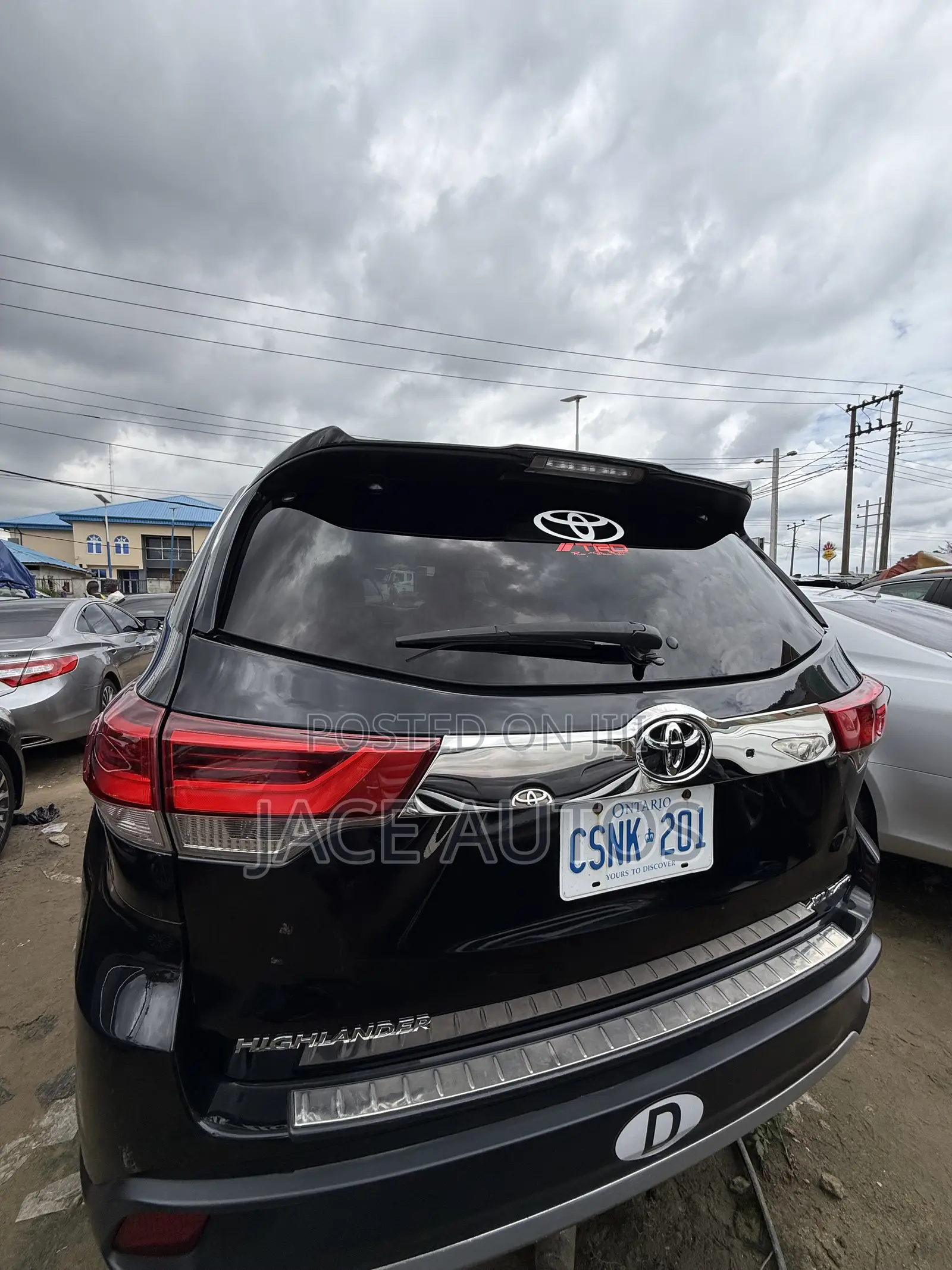 Toyota Highlander XLE 4x2 V6 (3.5L 6cyl 8A) 2018 Black