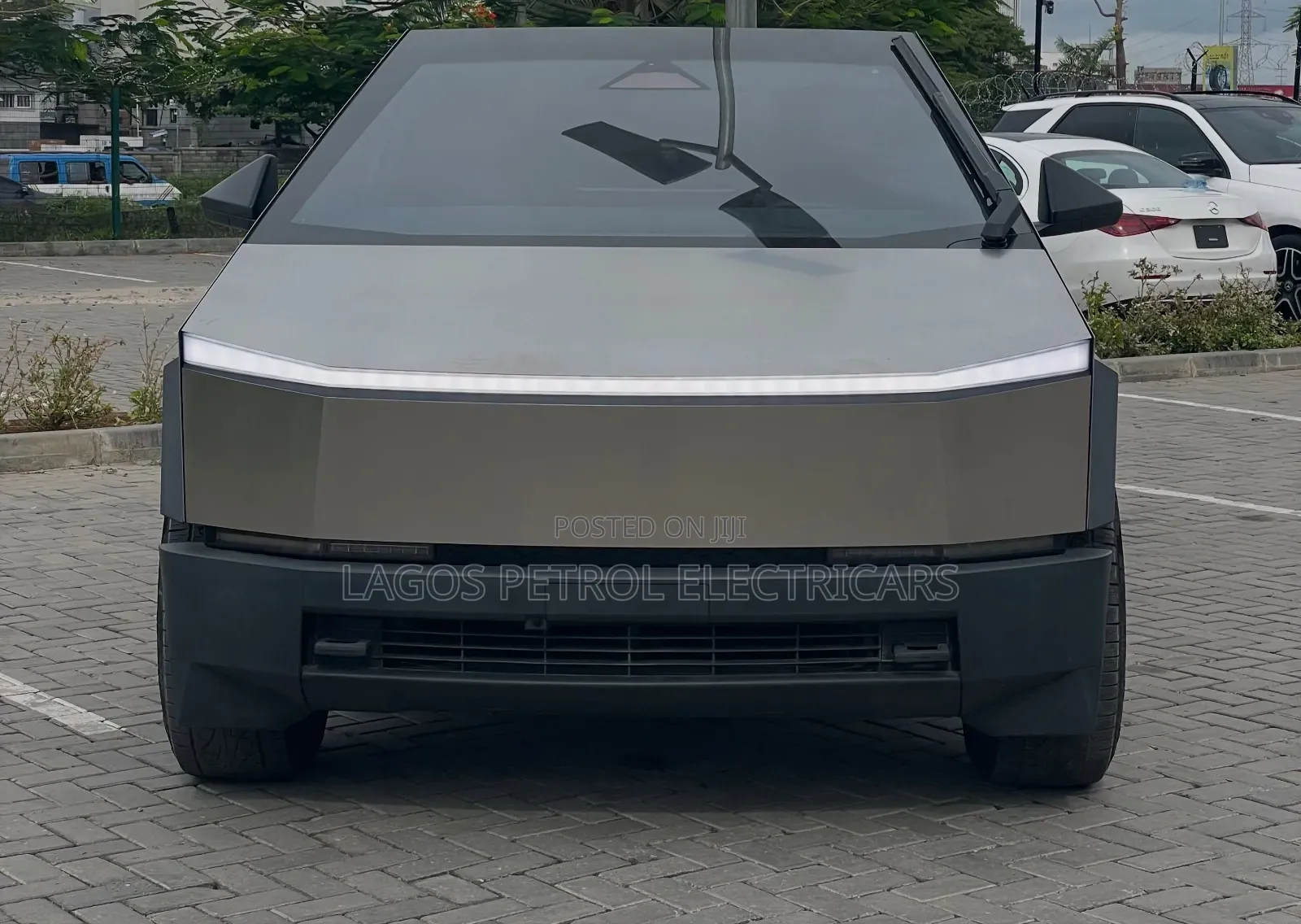 Tesla Cybertruck Cyberbeast 2024 Silver