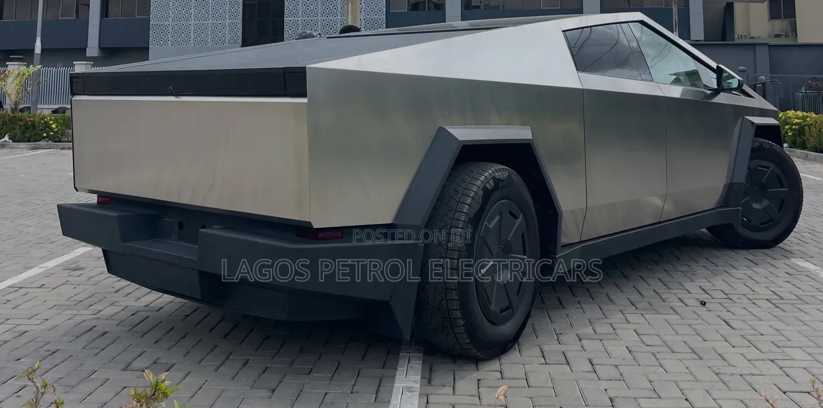 Tesla Cybertruck Cyberbeast 2024 Silver