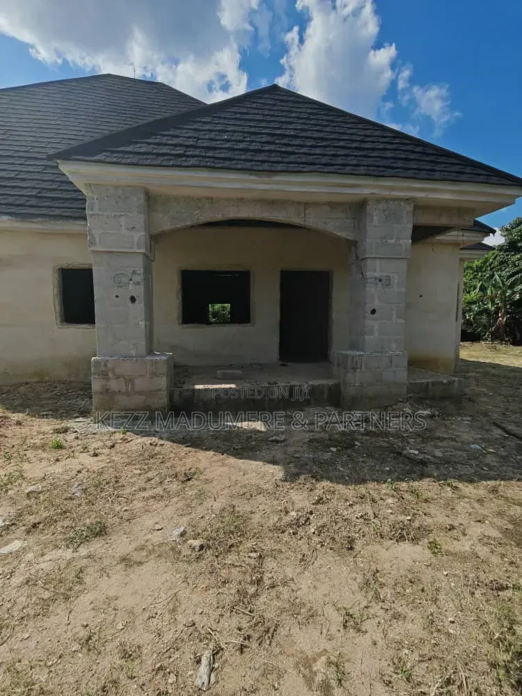 4bdrm Bungalow in Omuoko , Aluu  ,, Ikwerre for sale