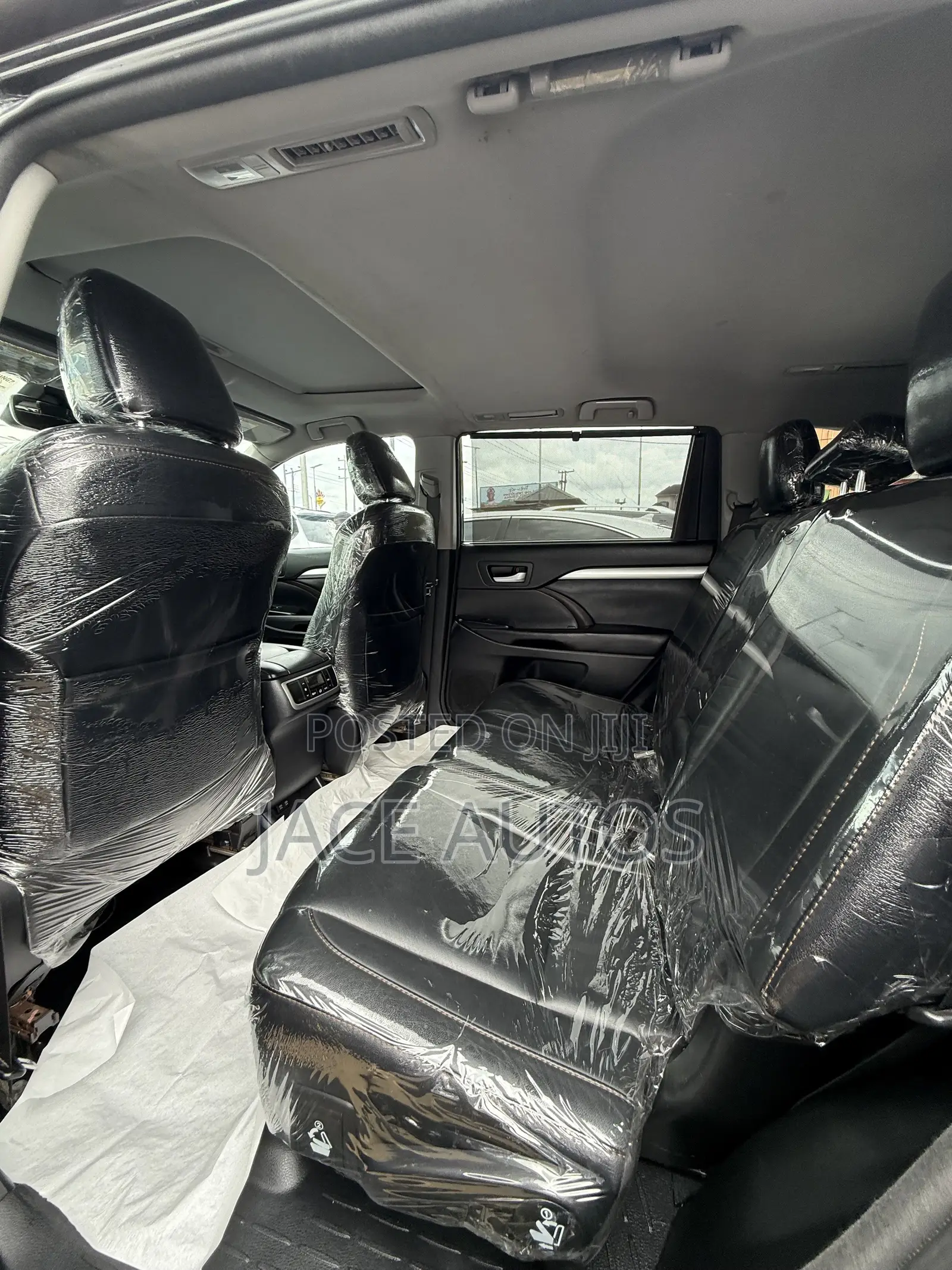 Toyota Highlander XLE 4x2 V6 (3.5L 6cyl 8A) 2018 Black