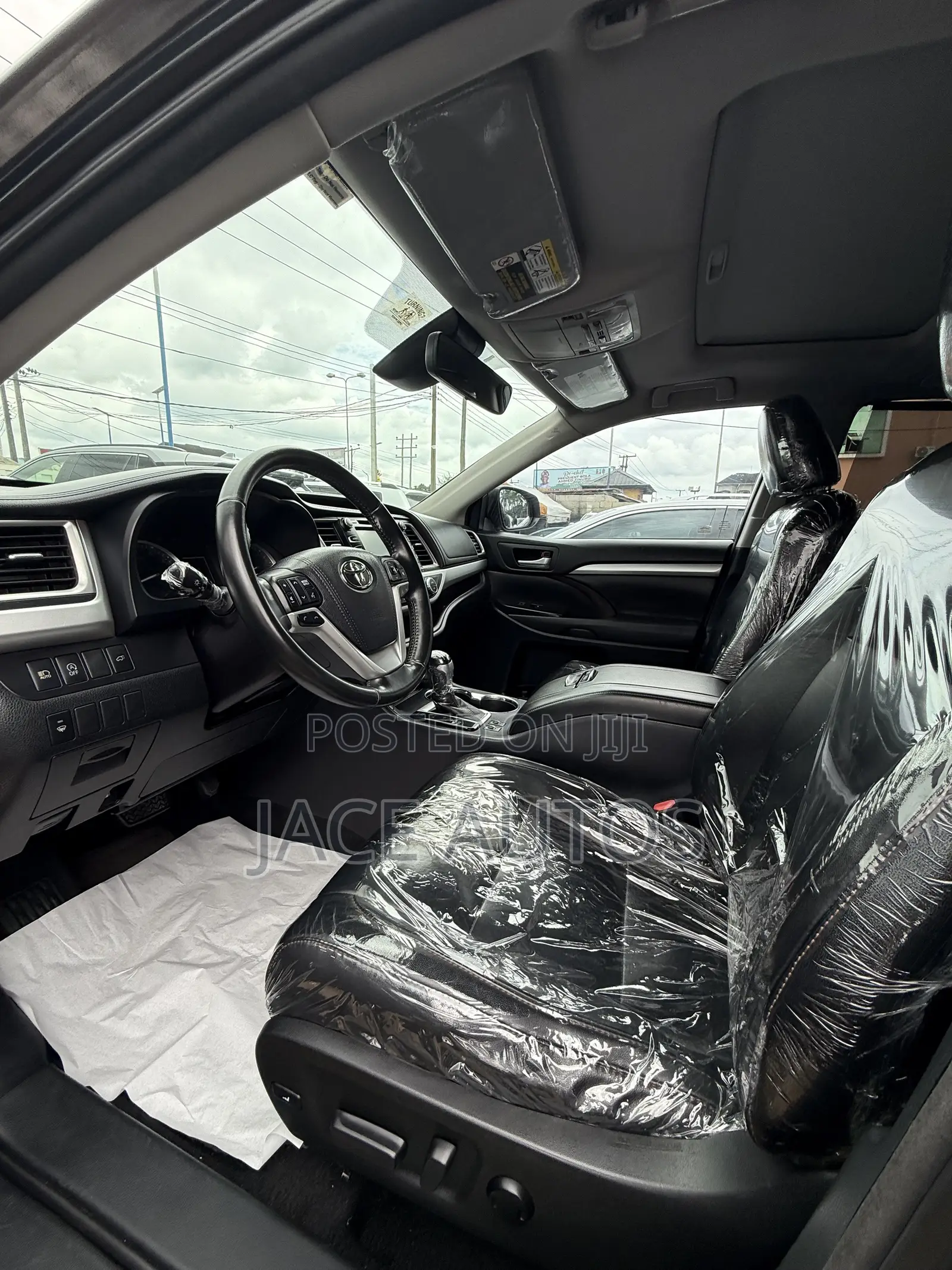 Toyota Highlander XLE 4x2 V6 (3.5L 6cyl 8A) 2018 Black
