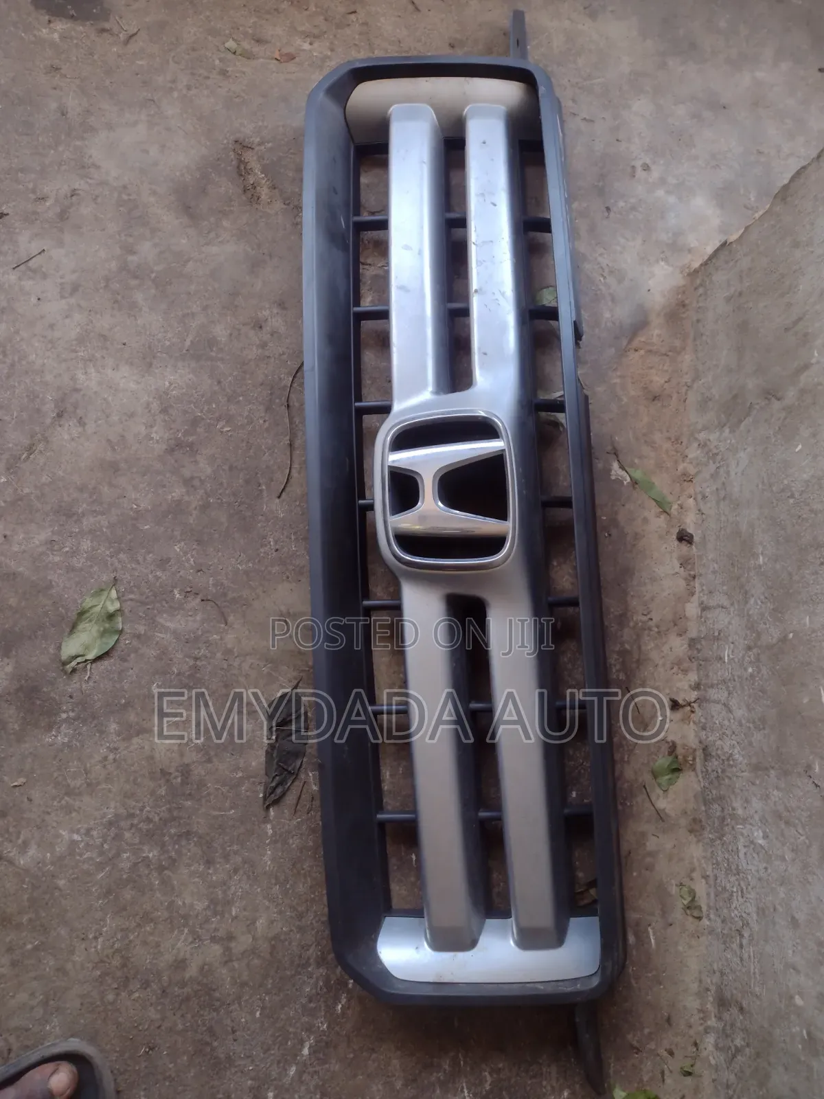 Front Grille Pilot 2005 to 2006