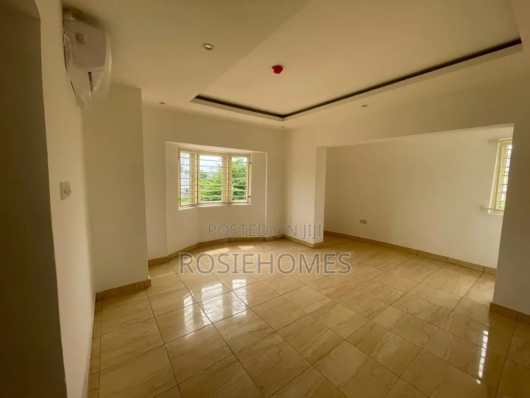 4bdrm Duplex in Bera Estate, Chevron for rent