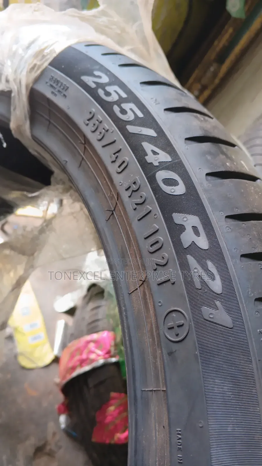 Brand New Pirelli Tyre 255/40/21 Premium Quality 12 Months Warranty