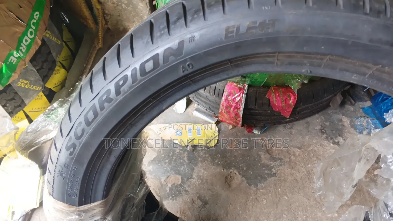 Brand New Pirelli Tyre 255/40/21 Premium Quality 12 Months Warranty