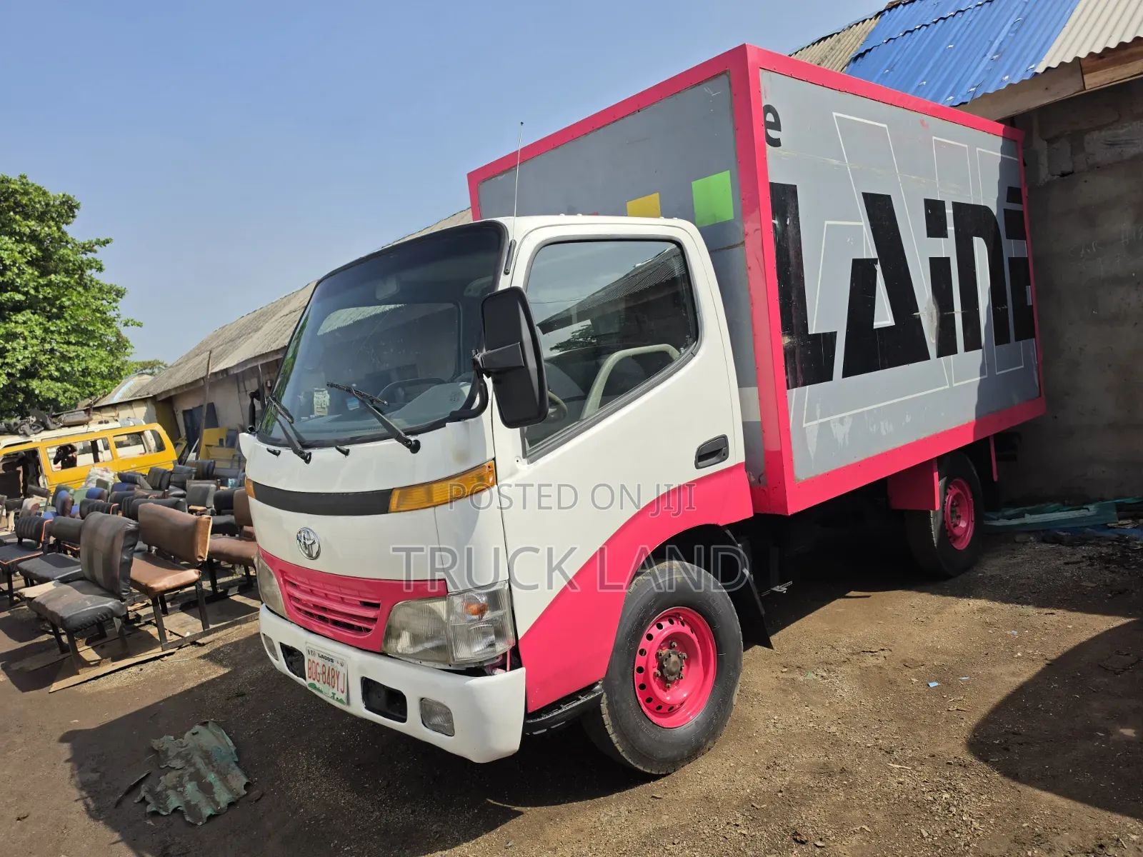 Toyota Dyna 150 Container Body