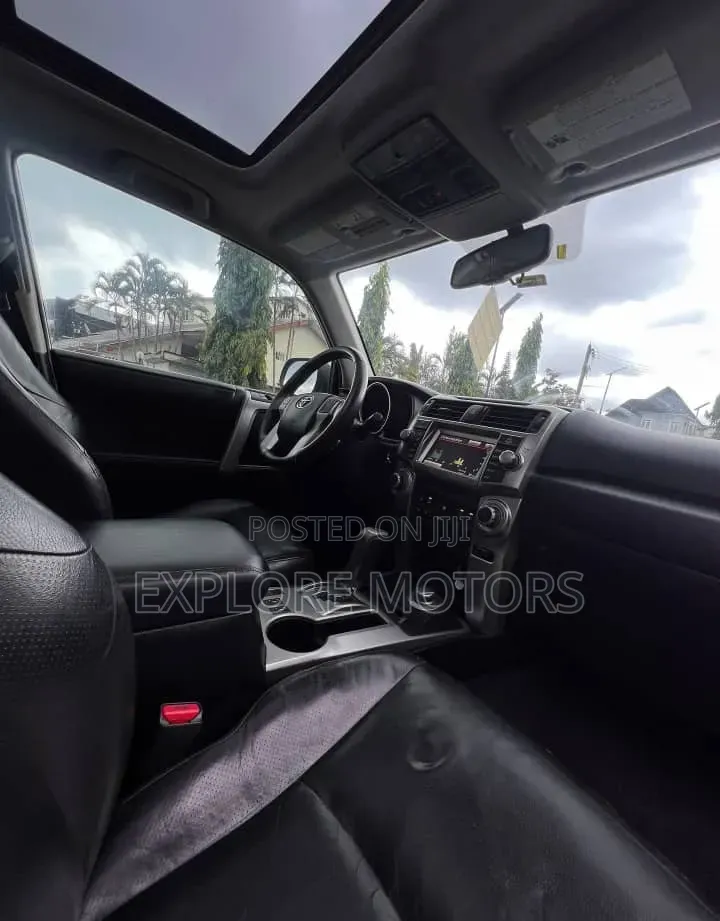 Toyota 4-Runner 2011 Silver