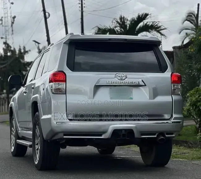 Toyota 4-Runner 2011 Silver