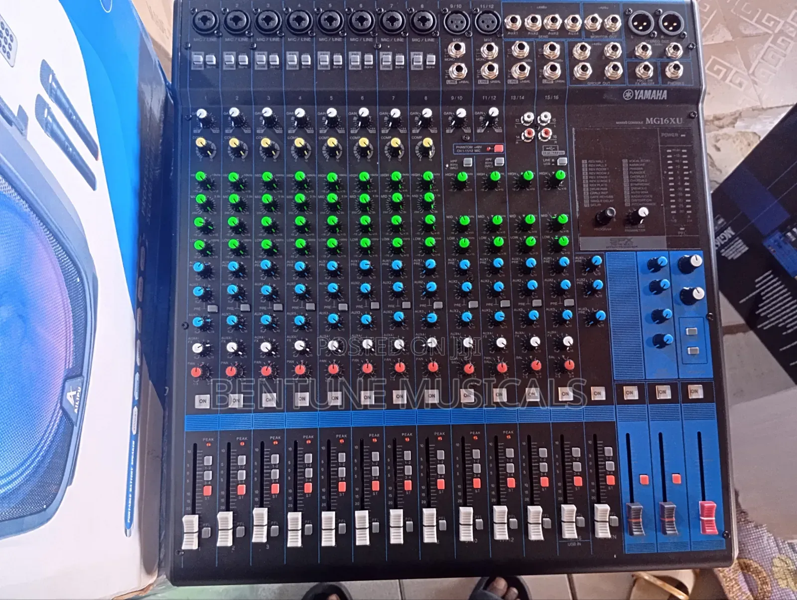 Yamaha MG16XU 16- Channel Mixer