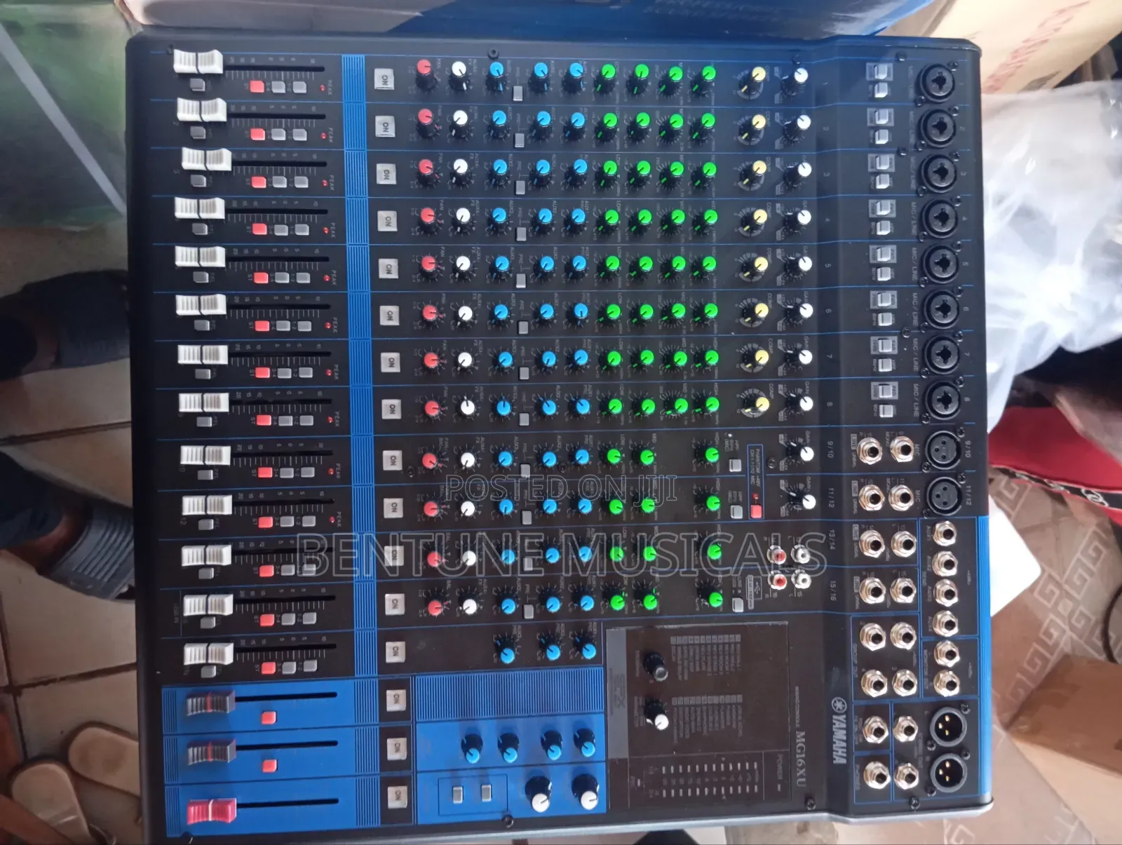 Yamaha MG16XU 16- Channel Mixer