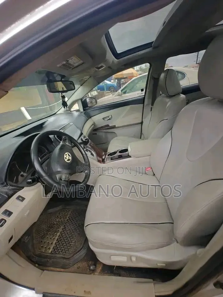 Toyota Venza 2011