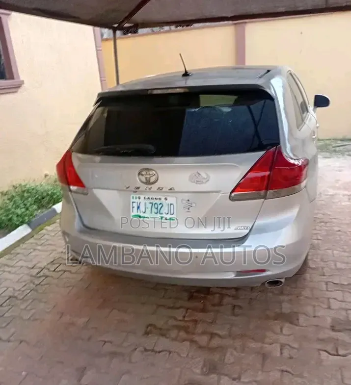 Toyota Venza 2011