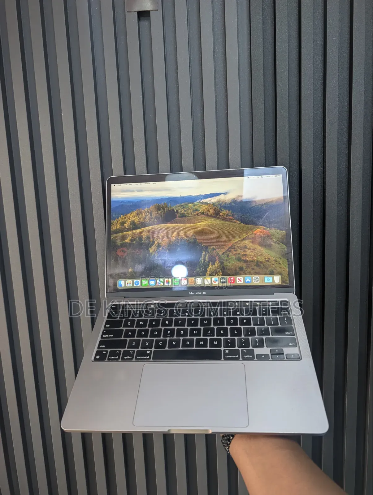 Laptop Apple MacBook Pro 2022 M2 8GB Apple M2 SSD 512GB